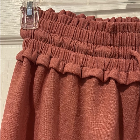 Like New! Women's Salmon,Pink Skirt - Picture 3 of 7